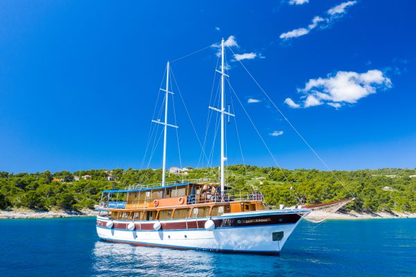 San snova   exterior view       grad  pchhq