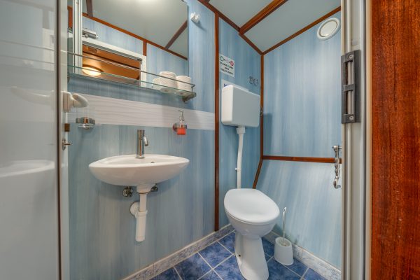 san snova    cabins  pern