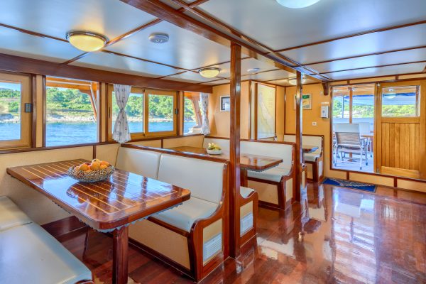 san snova   salon       grad  algtt