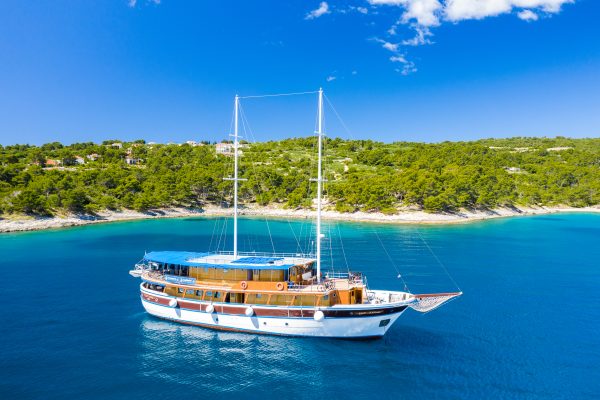 San snova   exterior view       grad  ngj