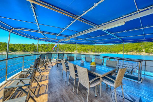 san snova   deck      grad  fpeonr