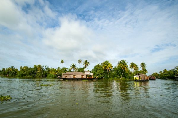 houseboat on kerala backwaters in alleppey